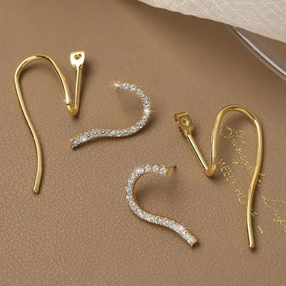 NEW Gold 14k diamond Heart Modern Earrings - Picture 5 of 7